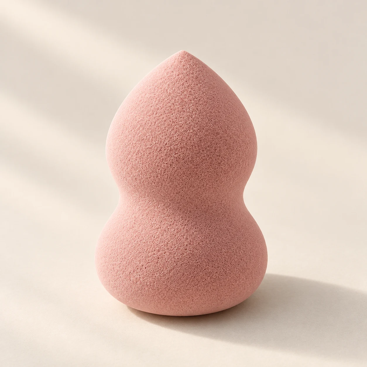 Form 03 — The Hourglass — One hourglass sponge, 58 mm high.